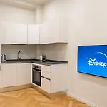 Stylish Flat Porta Romana E Bocconi Lägenhet